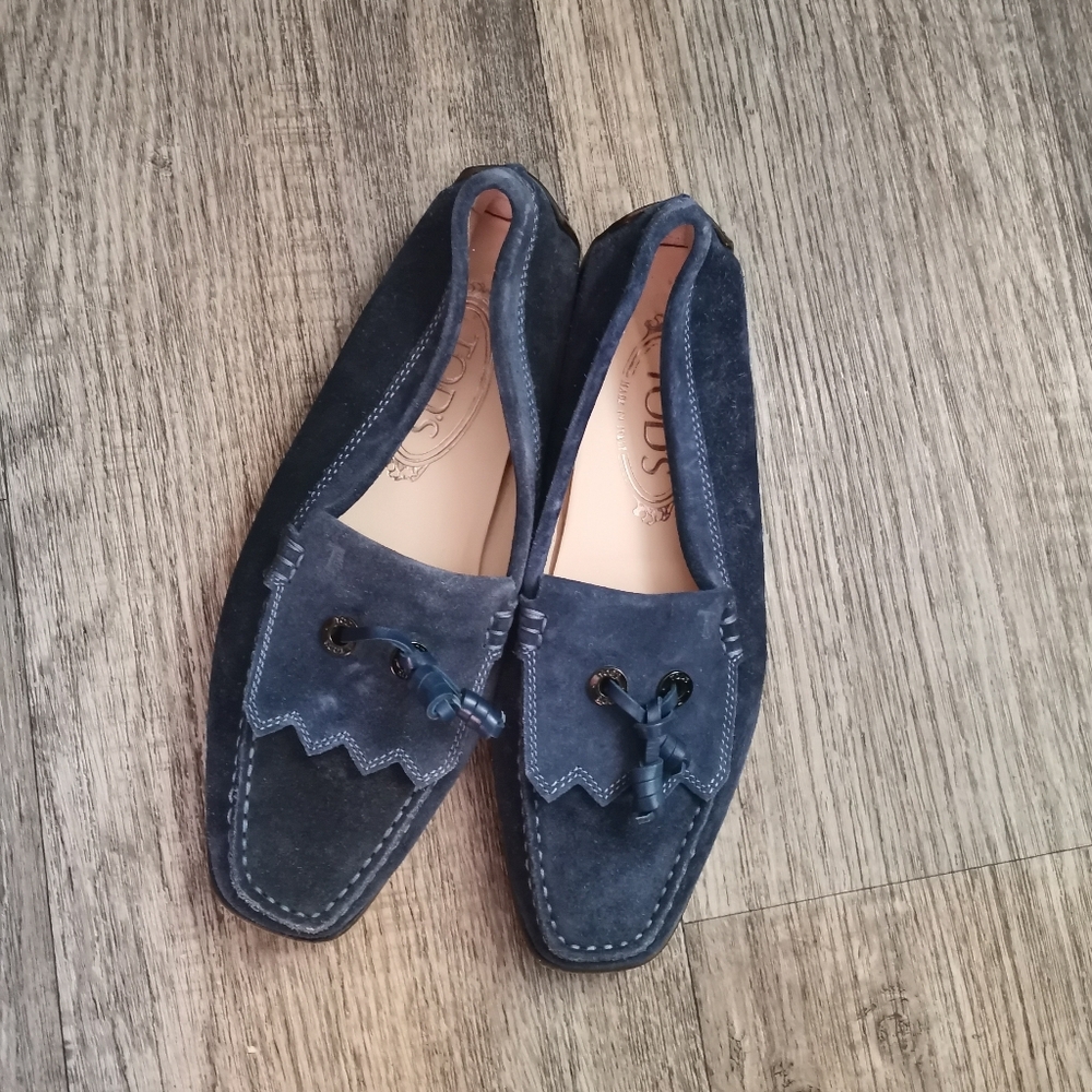 Tod's Womens Suede Loafer
